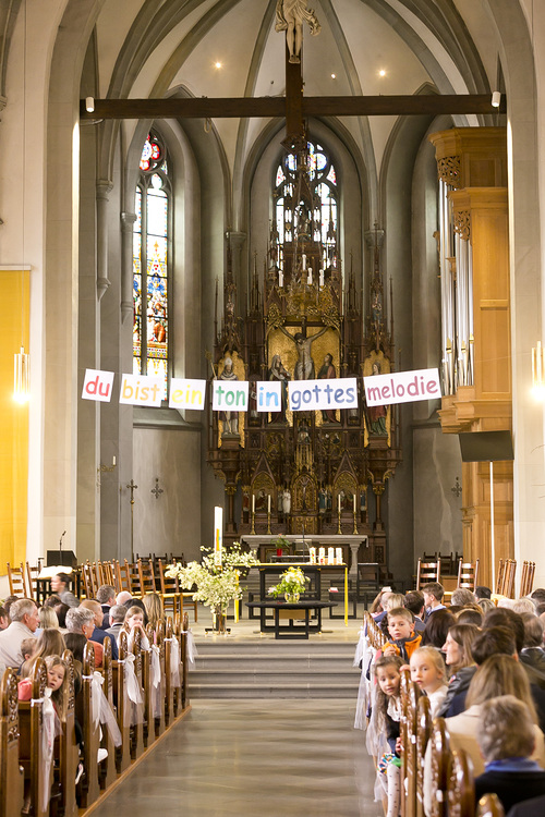 Frastanz am 5.5.2024 Erstkommunion mit Pfarrer Norman Buschauer