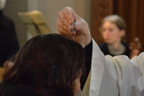 Aschenritus mit Bischof Benno Elbs - 10. Februar 2016 - am Leutb?hel und in der Seekapelle, Bregenz