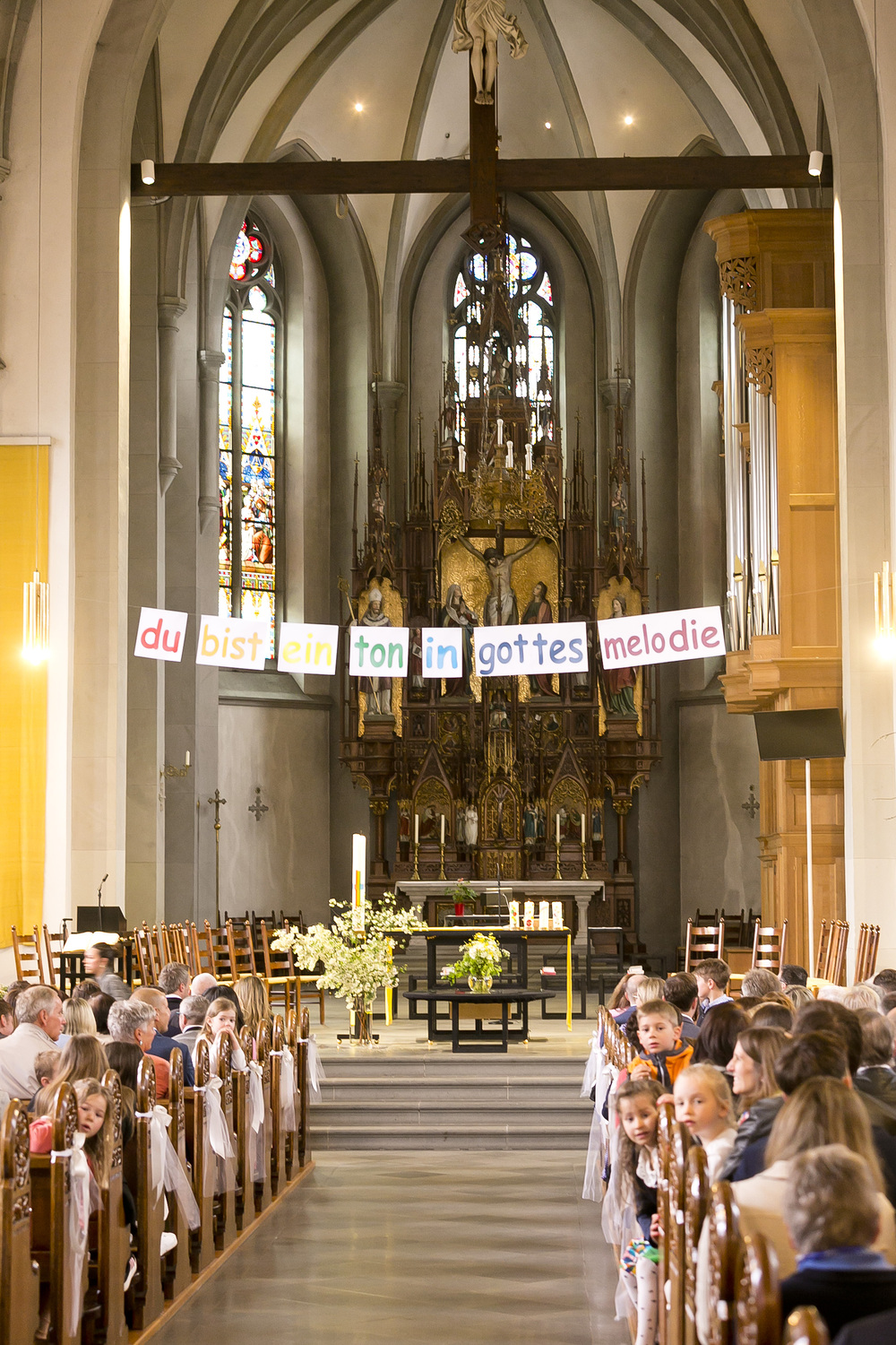 Frastanz am 5.5.2024 Erstkommunion mit Pfarrer Norman Buschauer